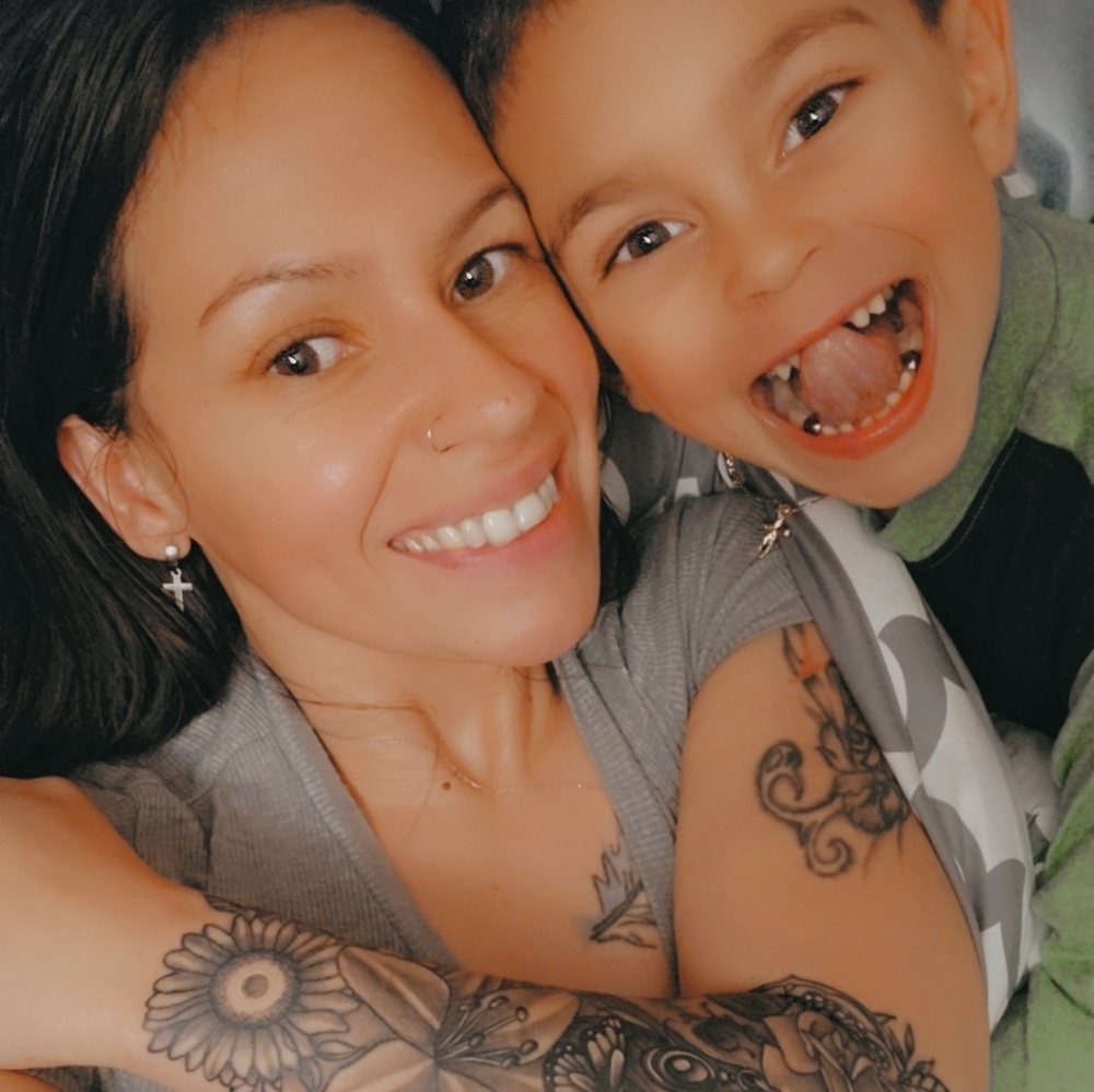 Meet your Posher, Enjoli